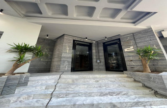 نیاوران 200 متر 3خواب شمال کاخ