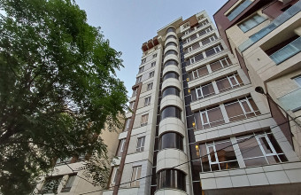 فرمانیه شرقی 210 متر 3 خواب برج باغ فول امکانات